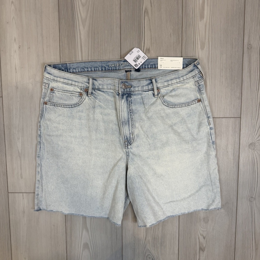 NWT American Eagle 6" Relaxed Short Women 18 34W Blue Denim High Waisted Raw Hem